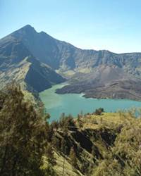 mount rinjani trek